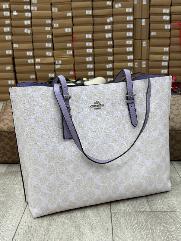 Coach — из натуральной кожи