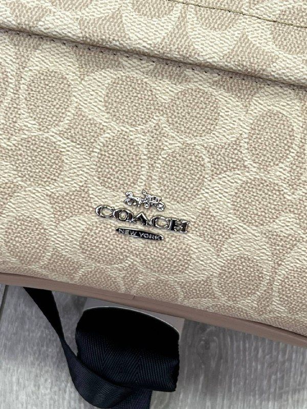 Рюкзак Coach — из натуральной кожи